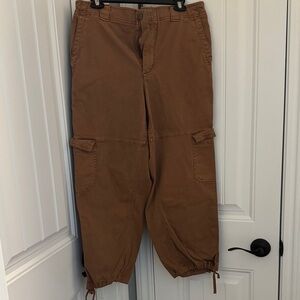 Old Navy Women's Brown Cropped Cargo Pants